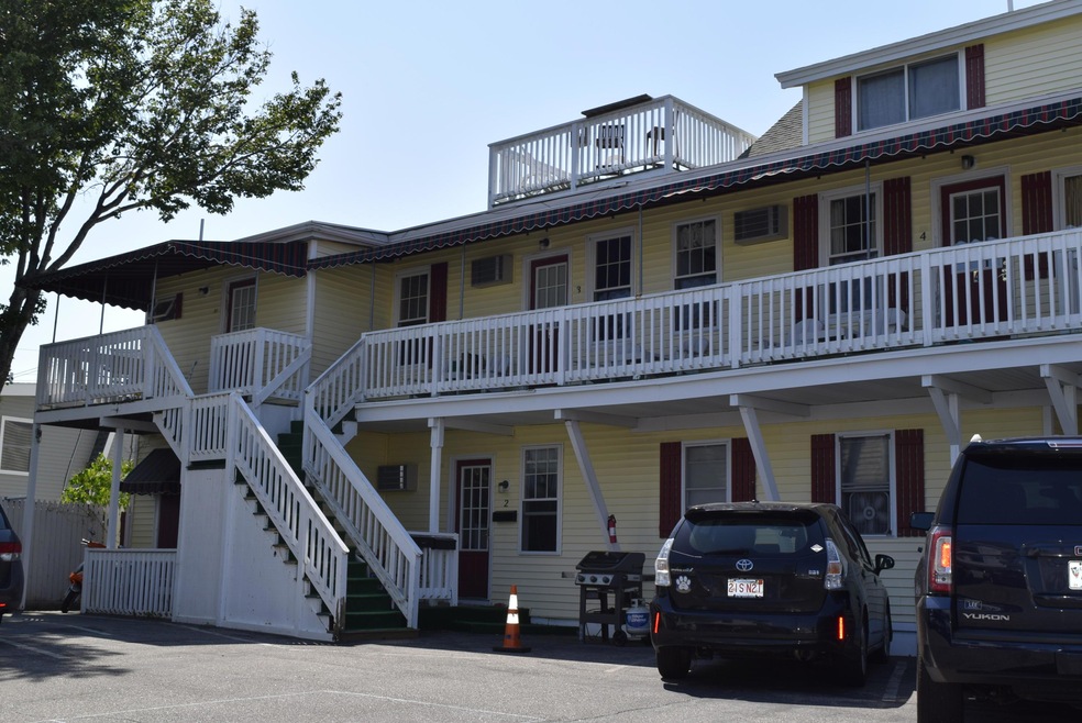 15 Bay Ave unit 3, Old Orchard Beach, ME 04064 - photo 1