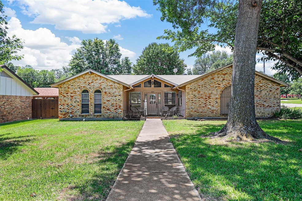 8400 Randy Dr, North Richland Hills, TX 76182 - photo 1