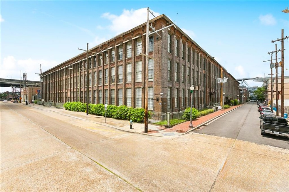 The Cotton Mill unit 326, New Orleans, LA 70130 - photo 1