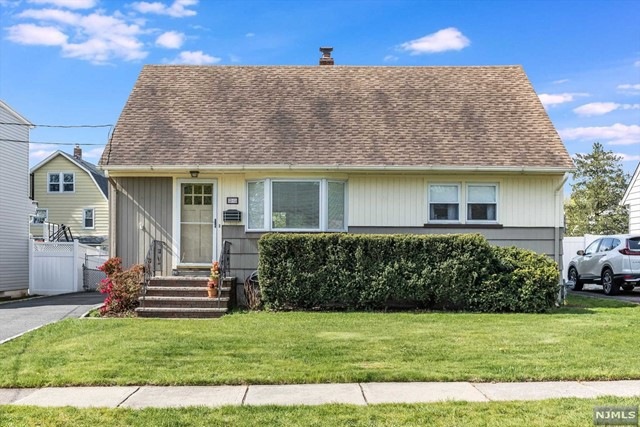 21 Briar Ln, Nutley, NJ 07110 - photo 1