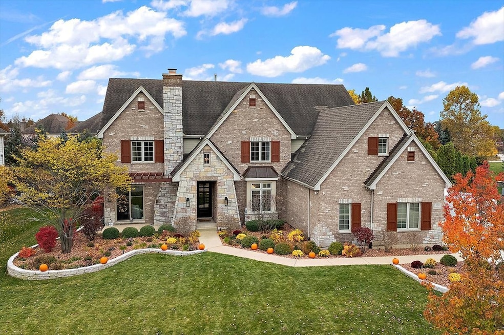 Welcome to 11103 Venezia Drive