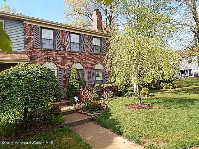 42 Lindsay Ct unit 8, Freehold, NJ 07728 - photo 1