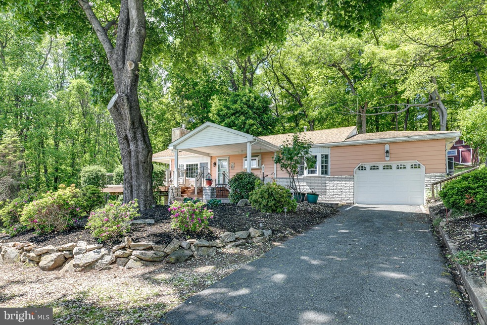 1031 Hilltop Rd, Boyertown, PA 19512 - photo 1