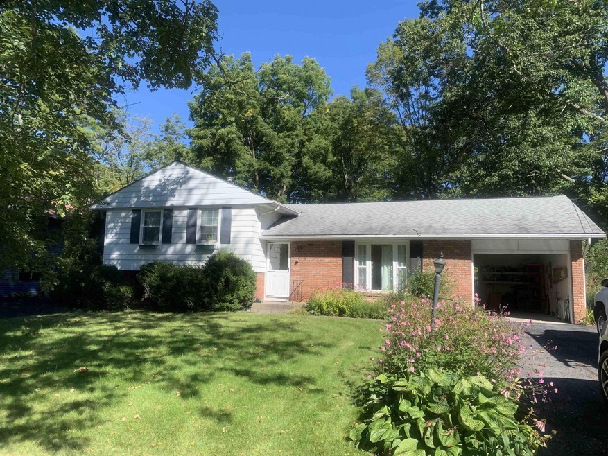 9 Woodland Ct, Saratoga Springs, NY 12866 - photo 1