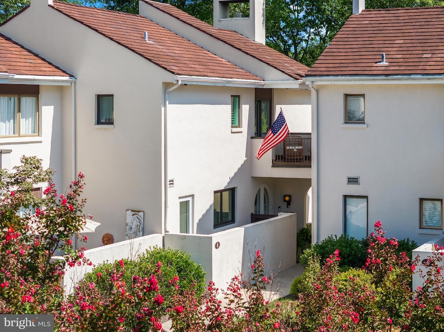 8 Brettagne unit 8, Devon, PA 19333 - photo 1