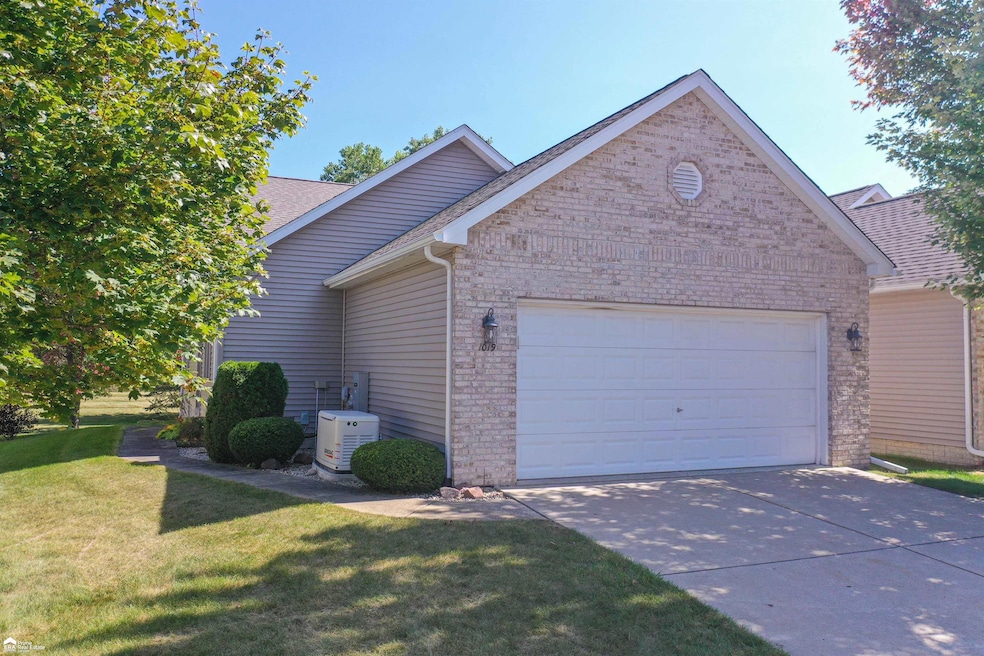 1019 Bluebell Ln unit 44, Davison, MI 48423 - photo 1