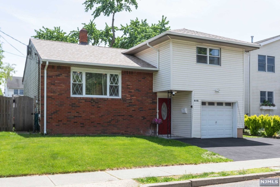 Sold $625,000 • Co-Listing Agent