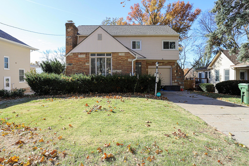 1704 Bellevue Blvd N, Bellevue, NE 68005 - photo 1