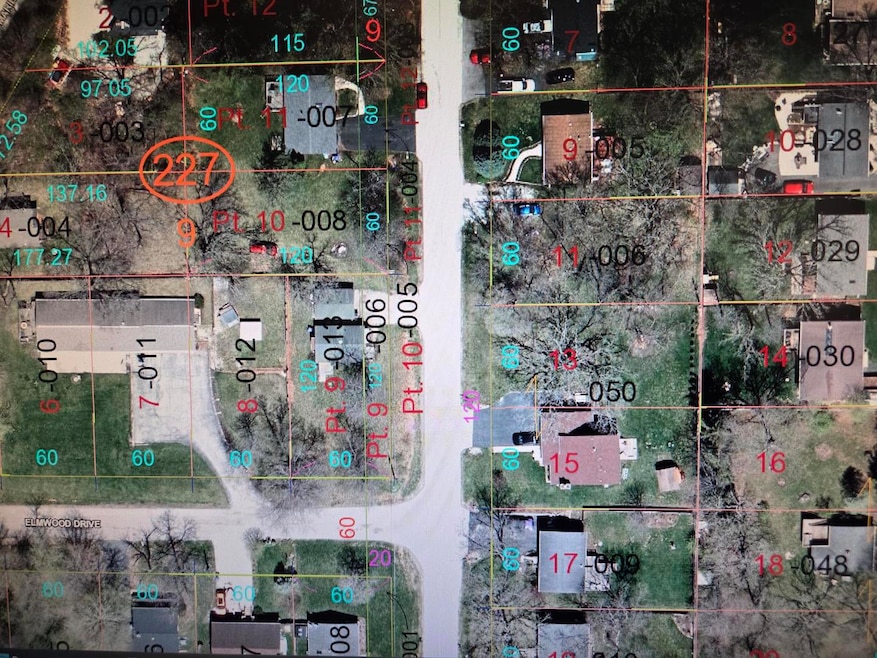 2706 E Chestnut Dr, Wonder Lake, IL 60097 - photo 1