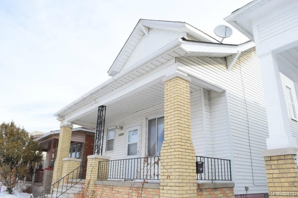 12072 Mcdougall St, HamtraMcK, MI 48212 - photo 1