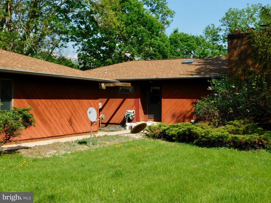 508 River Cliff Dr, Harpers Ferry, WV 25425 - photo 1