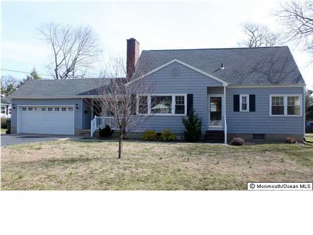213 Cliftwood Rd, Oakhurst, NJ 07755 - photo 1