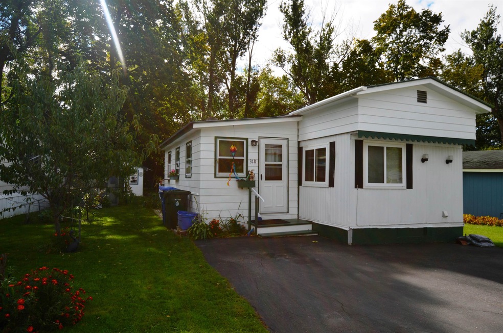 318 Penny Ln, Shelburne, VT 05482 - photo 1