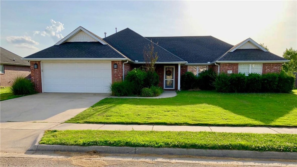 2375 Stonecrest Dr, Fayetteville, AR 72701 - photo 1