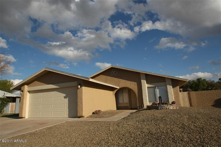 1325 S Date St, Mesa