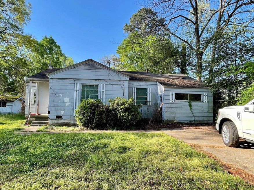 828 Hickam Dr, Wake Village, TX 75501 - photo 1