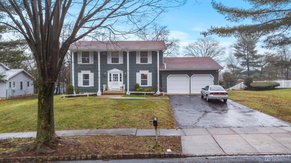 21 Woodlake Dr, Piscataway, NJ 08854 - photo 1