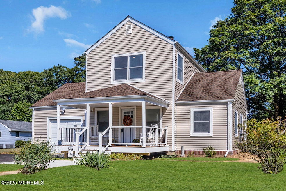 717 Holmdel Rd, Holmdel, NJ 07733 - photo 1