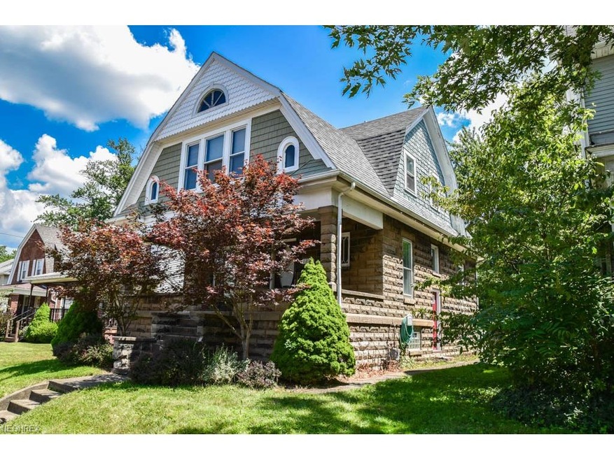 Great character in this 3 bedroom, 1 full bath hom