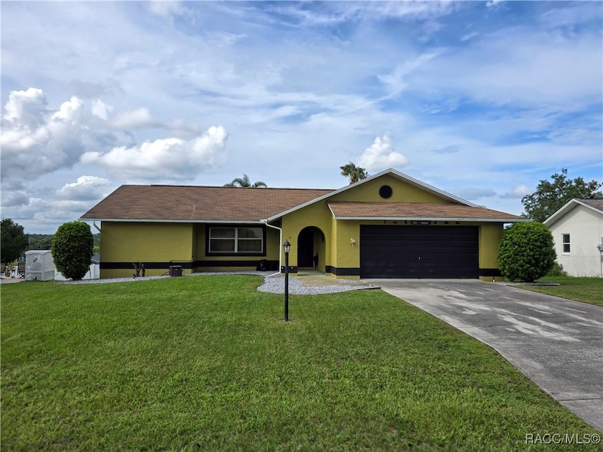 255 W Staggerbush Path, Beverly Hills, FL 34465 - photo 1