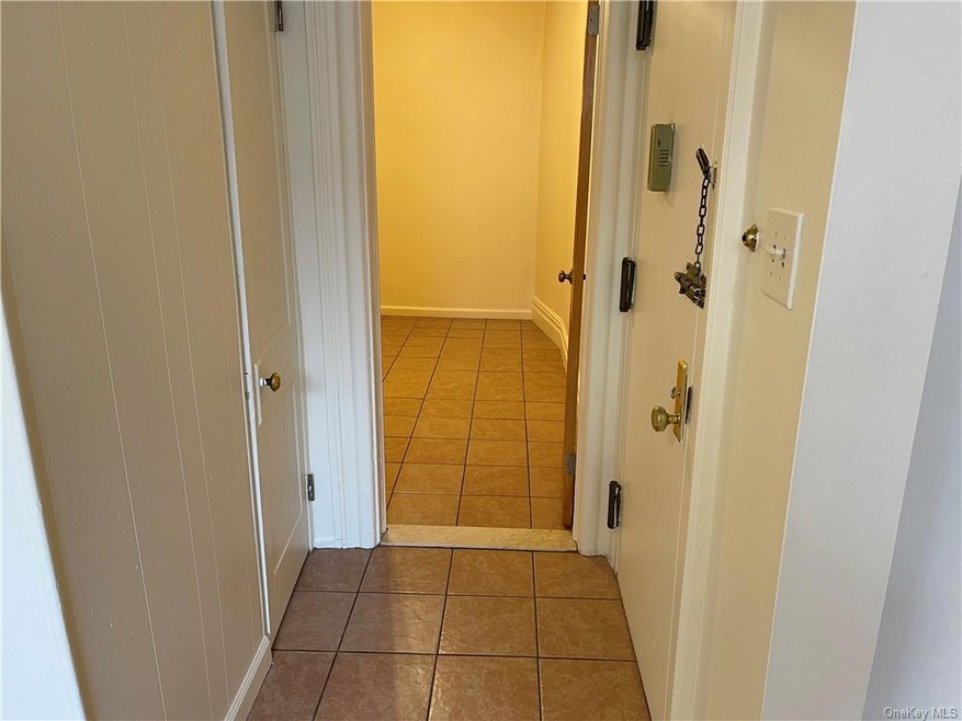 2391 Arthur Ave unit 1F, Bronx, NY 10458 - photo 1