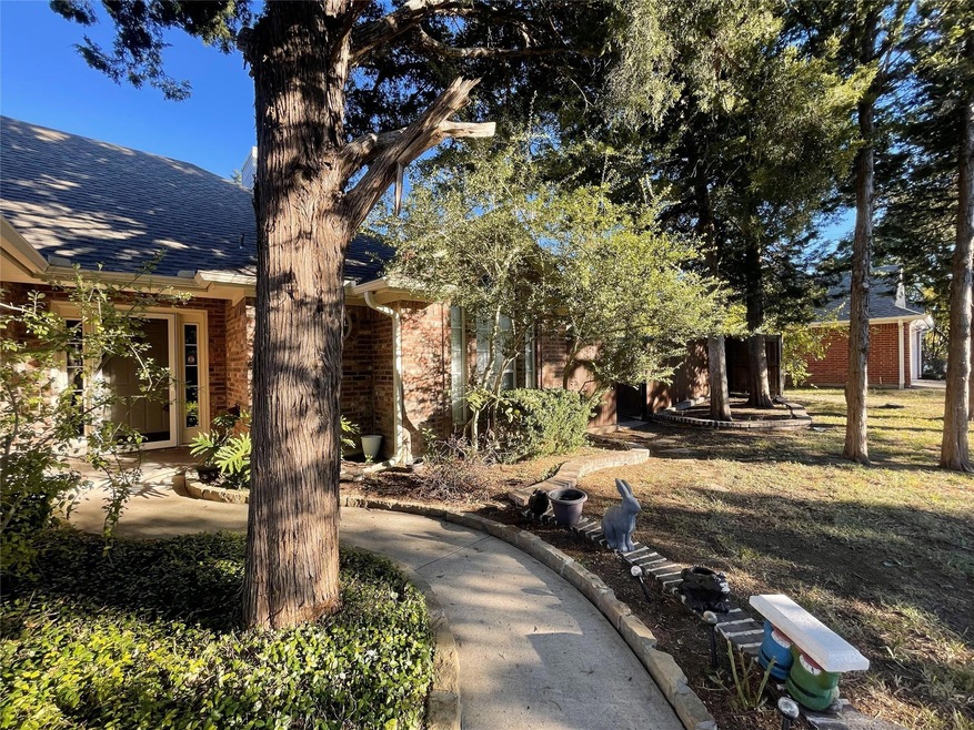 1349 Timber Creek Dr, Weatherford, TX 76086 - photo 1