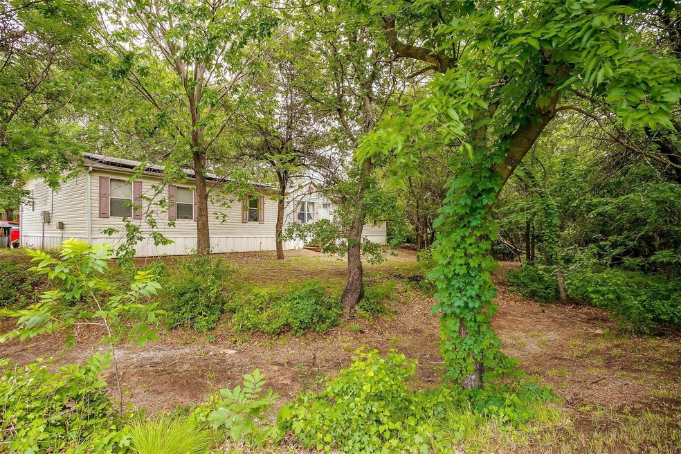 139 Fair Haven Ln, Springtown, TX 76082 - photo 1