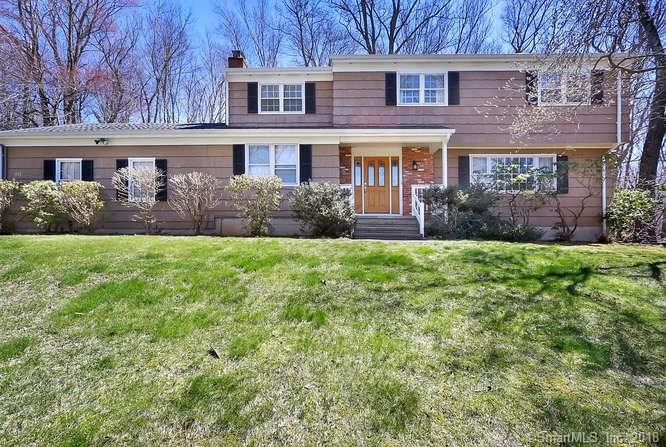 90 Stoneleigh Rd, Trumbull, CT 06611 - photo 1