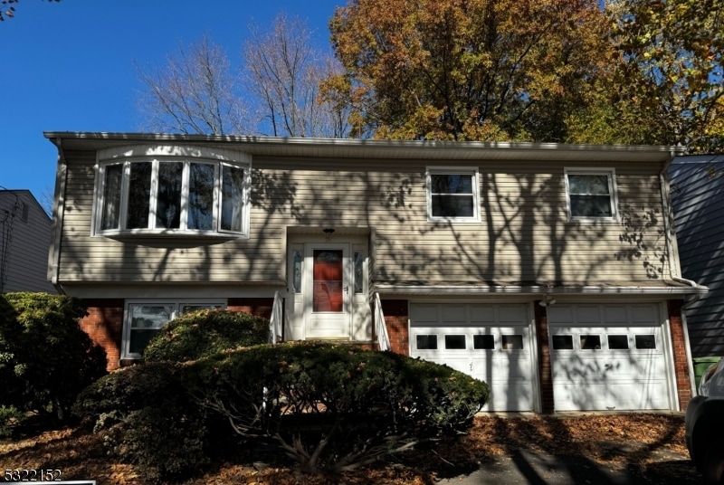 211 E 10th Ave, Roselle, NJ 07203 - photo 1