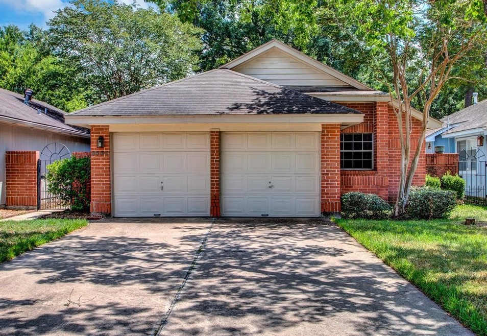 8534 Laurel Trails Dr, Houston, TX 77095 - photo 1