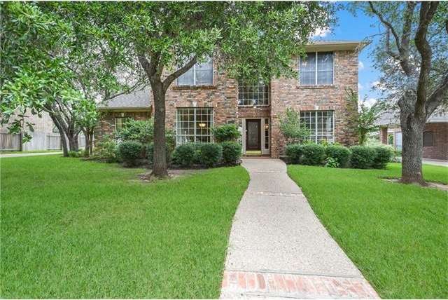 Welcome to 10309 Rhett Butler in the desirable 