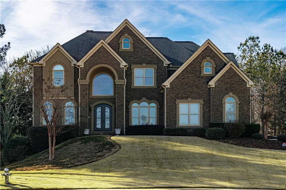 View of front facade with a front lawn