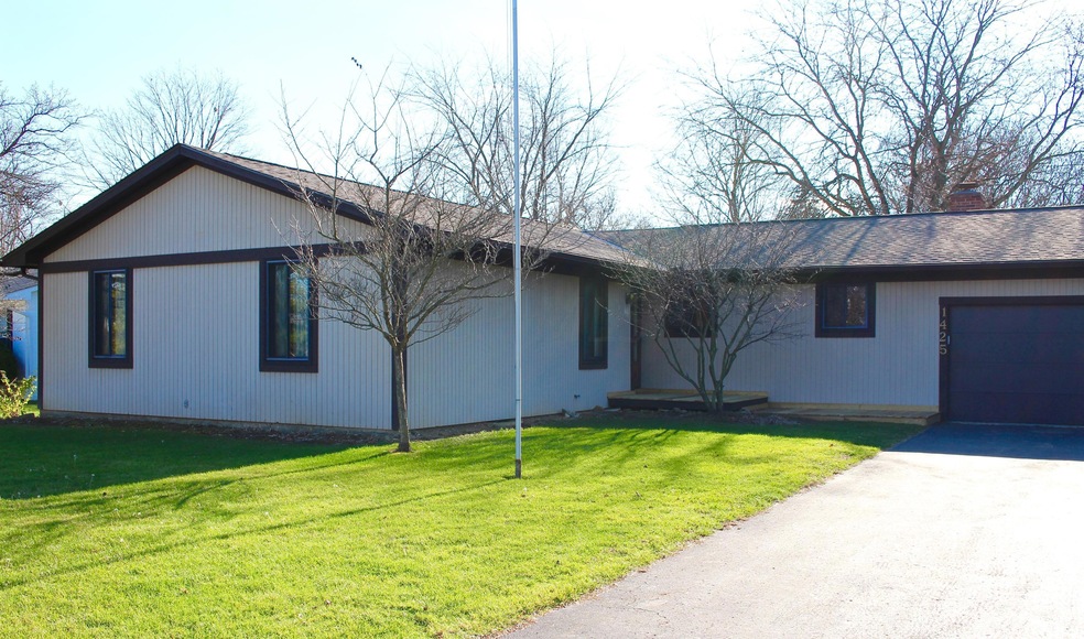 1425 W Case Rd, Columbus, OH 43235 - photo 1