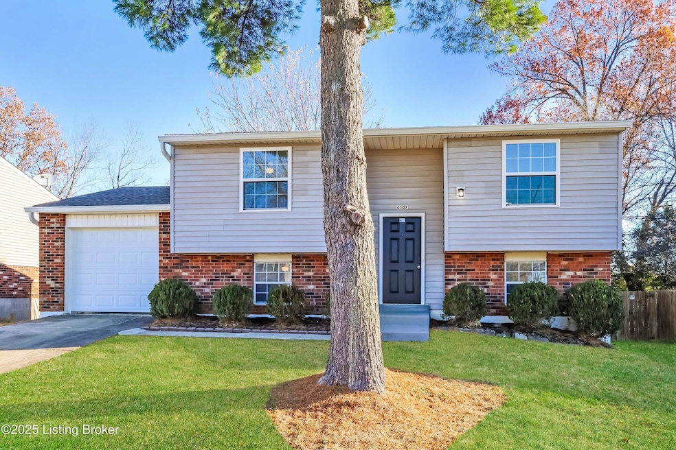 4107 Northumberland Dr, Louisville, KY 40245 - photo 1
