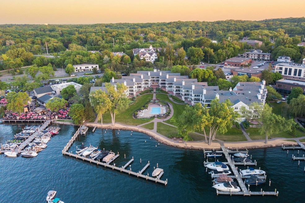 603 Lake St unit 214, Excelsior, MN 55331 - photo 1