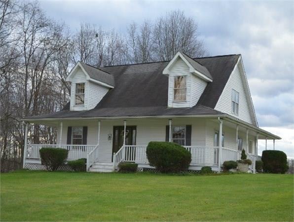 3 Bedroom, 2.5 Bath Home, with wrap around porch