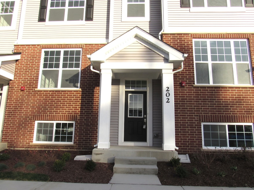 202 Timberleaf Cir, Roselle, IL 60172 - photo 1