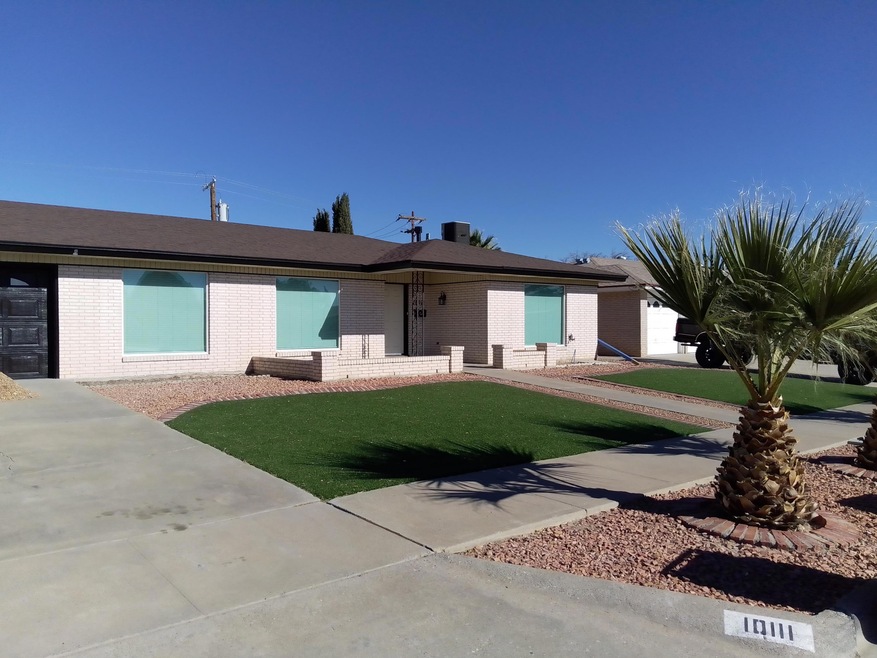 10111 Woodway Dr, El Paso, TX 79925 - photo 1
