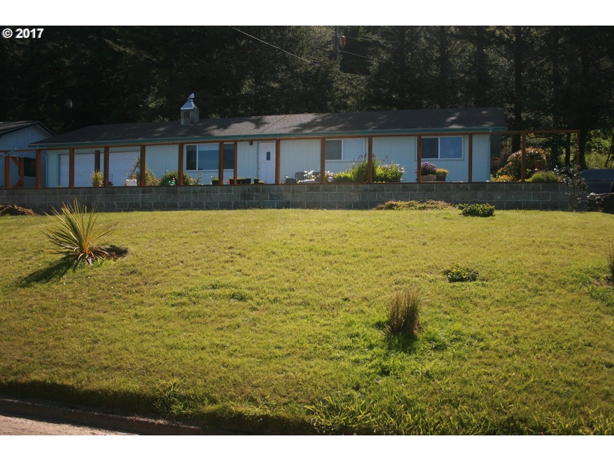 30409 Hillside Terrace, Gold Beach, OR 97444 - photo 1