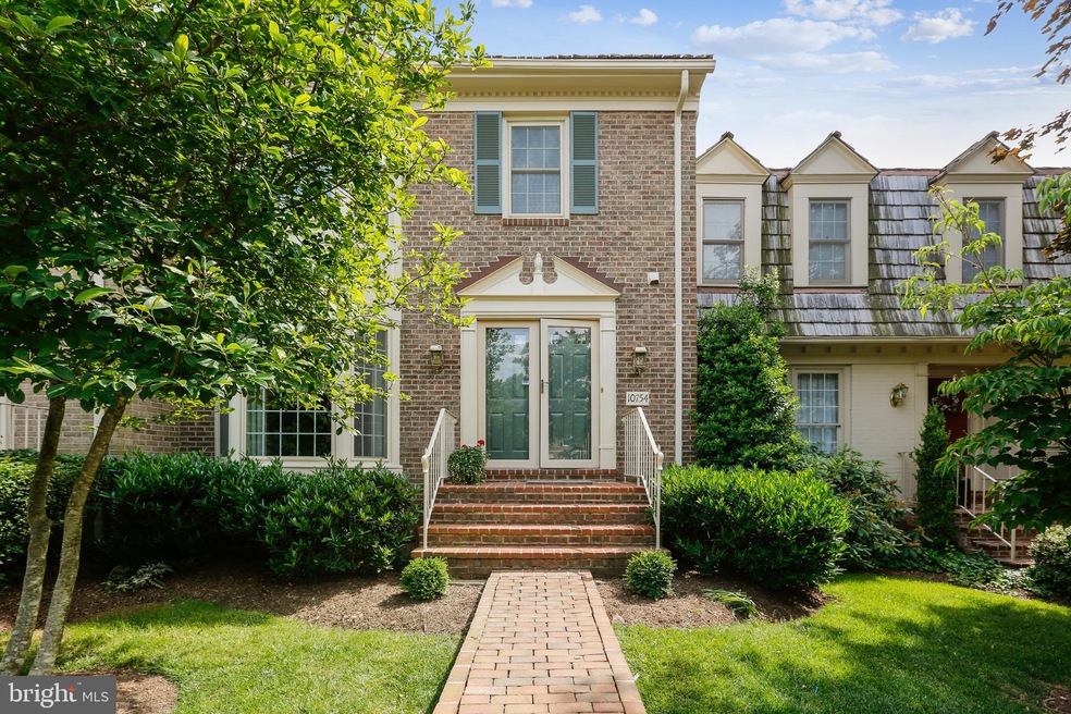 10754 Brewer House Rd, Rockville, MD 20852 - photo 1