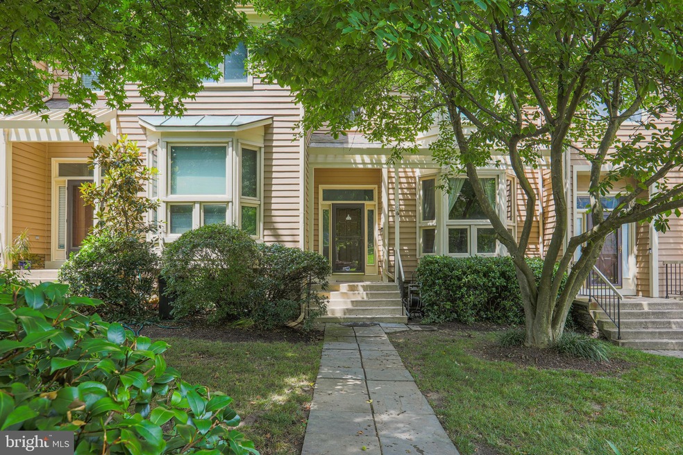 6 Chasemount Ct, Baltimore, MD 21209 - photo 1