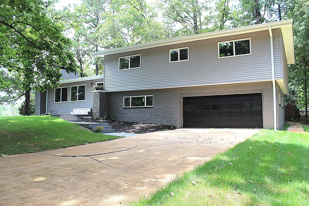 For Sale $404,500 • Co-Listing Agent