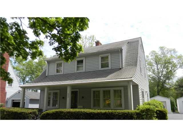 Exterior Front Clean and cared for!