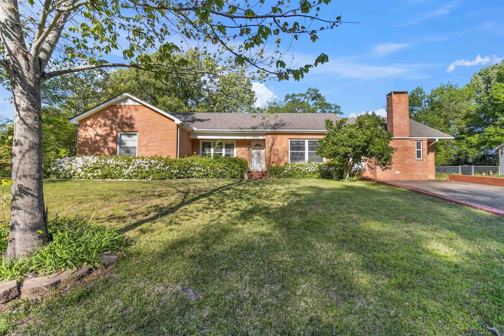 2421 S Florence, Kilgore, TX 75662 - photo 1