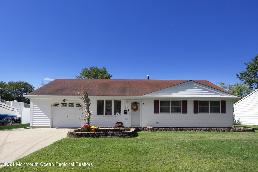 38 Buttonwood Place, Hazlet, NJ 07730 - photo 1