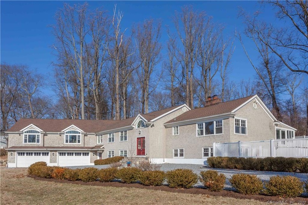 146 Thornridge Dr, Stamford, CT 06903 - photo 1