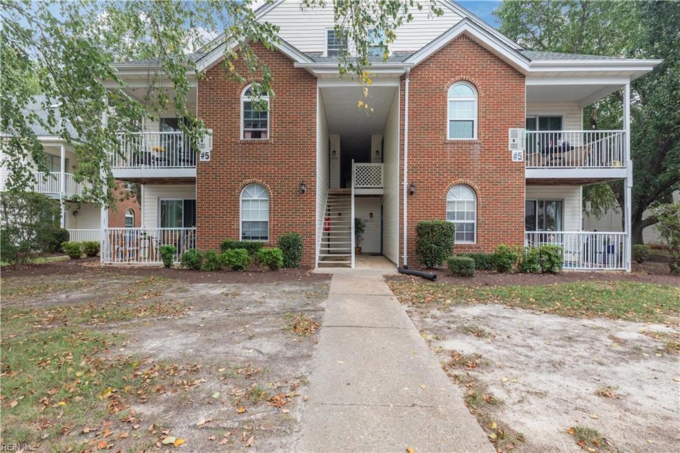 1379 Ivywood Rd, Virginia Beach, VA 23453 - photo 1