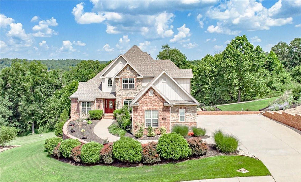 Gorgeous custom built home with views