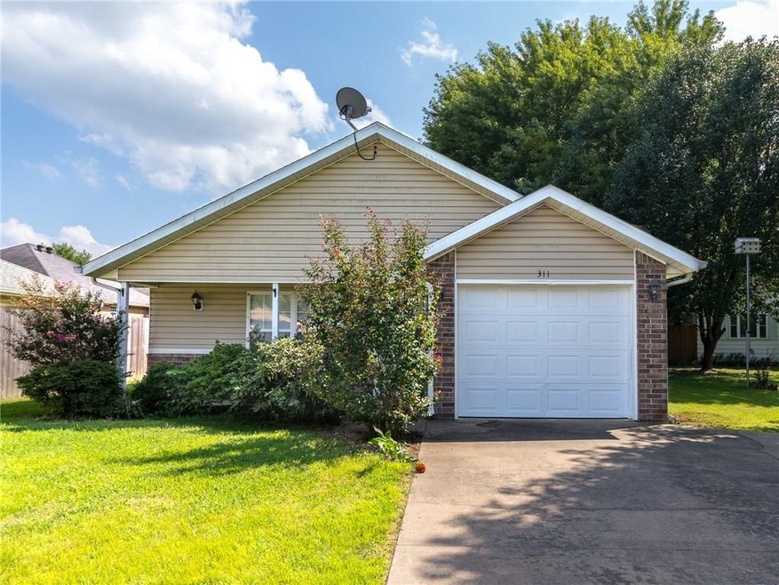 311 Commercial St, Prairie Grove, AR 72753 - photo 1