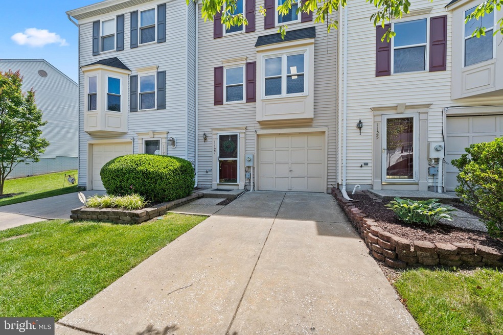 1127 Kelfield Dr, Halethorpe, MD 21227 - photo 1